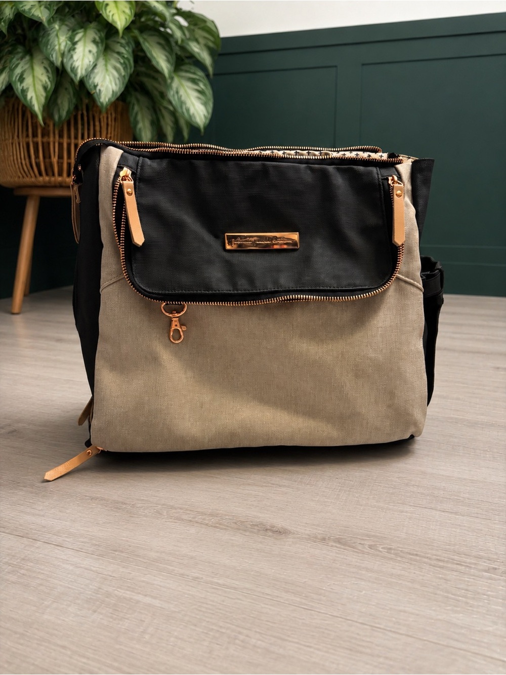 Petunia Pickle Bottom Boxy Backpack Diaper Bag Black Beige Rose Gold Large